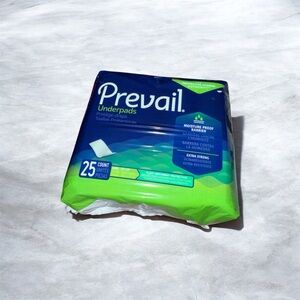 Prevail Underpads 25 Count Large 23” x 36” Moisture Proof Disposable Bed Pads